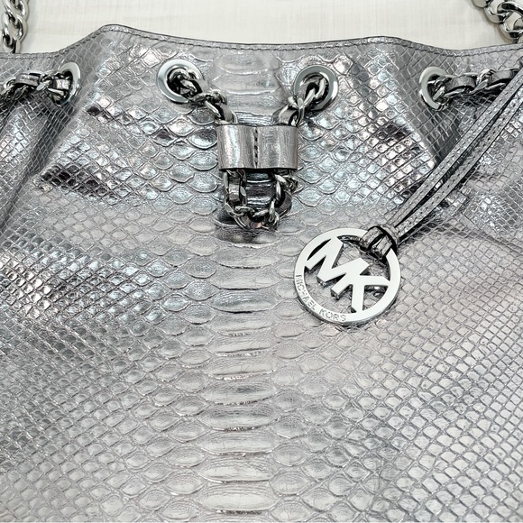 Michael Kors NWOT Frankie Silver Metallic Python Embossed Shoulder Crossbody Bag - Picture 7 of 8